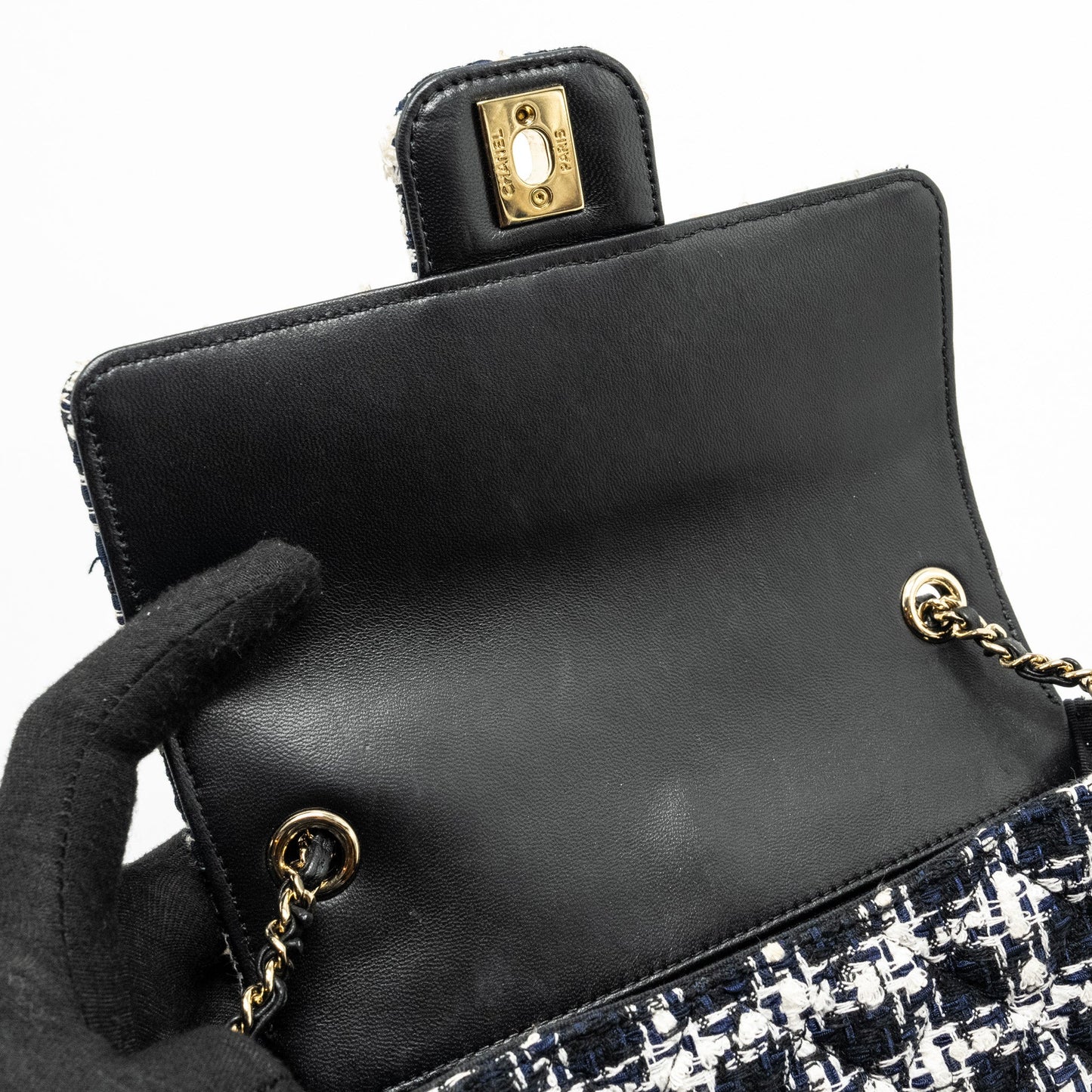 Chanel Mini Flap Bag with Detailed Chain Tweed Black/White L (Microchip)