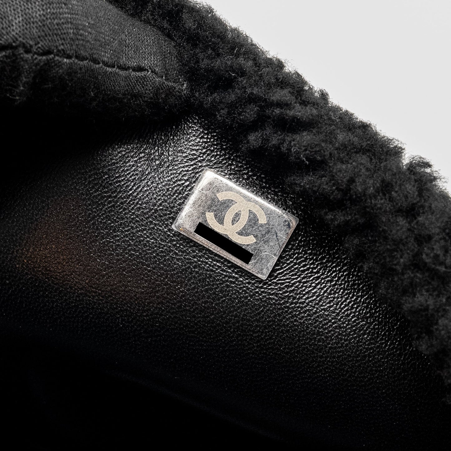 Chanel 22A Fluffy Camellia Flap Bag Embroidered Shearling Lambskin Black / White  (Microchip)