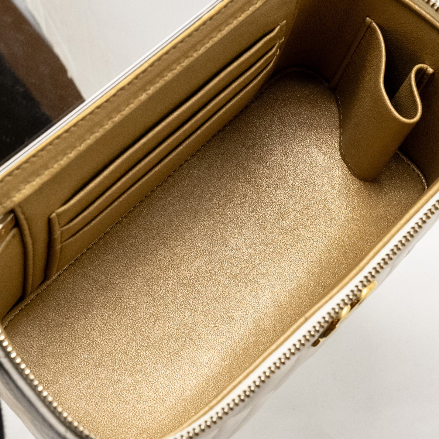 Chanel Letter/ CC Logo Chain Long Vanity Case Lambskin White  (Microchip)