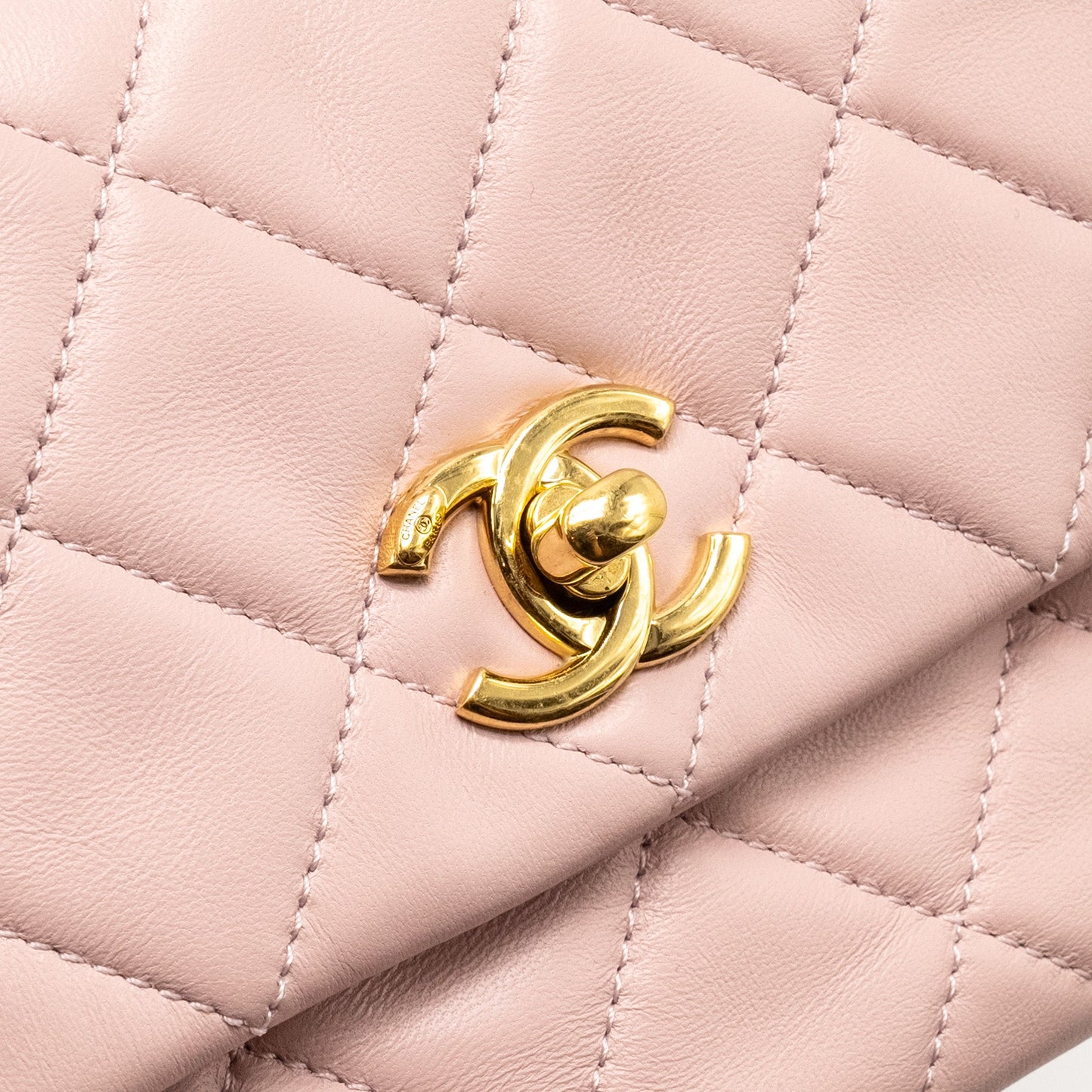 Chanel 22b Flap Bag with Gem Chain Lambskin Dust Pink  (microchip)