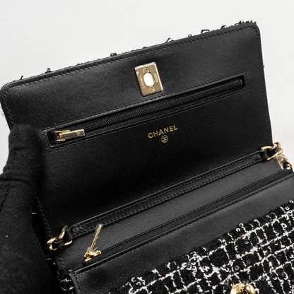 Chanel 24p Detail Chains Wallet On Chain Tweed/Sequins Black/White L (Microchip)