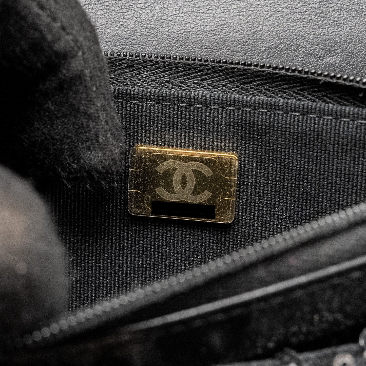 Chanel 24p Detail Chains Wallet On Chain Tweed/Sequins Black/White L (Microchip)