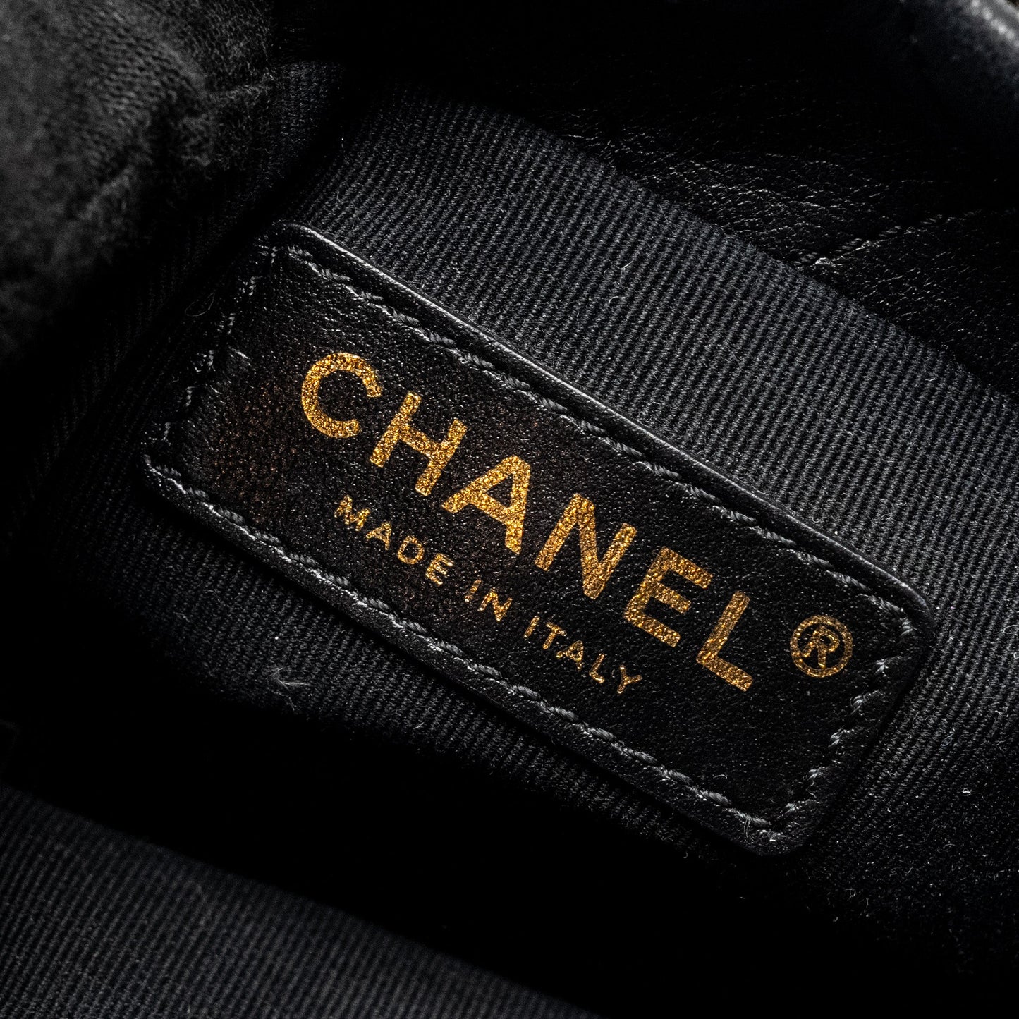 CHANEL 21S Quilted Mini About Pearls Bucket Bag Lambskin Black L