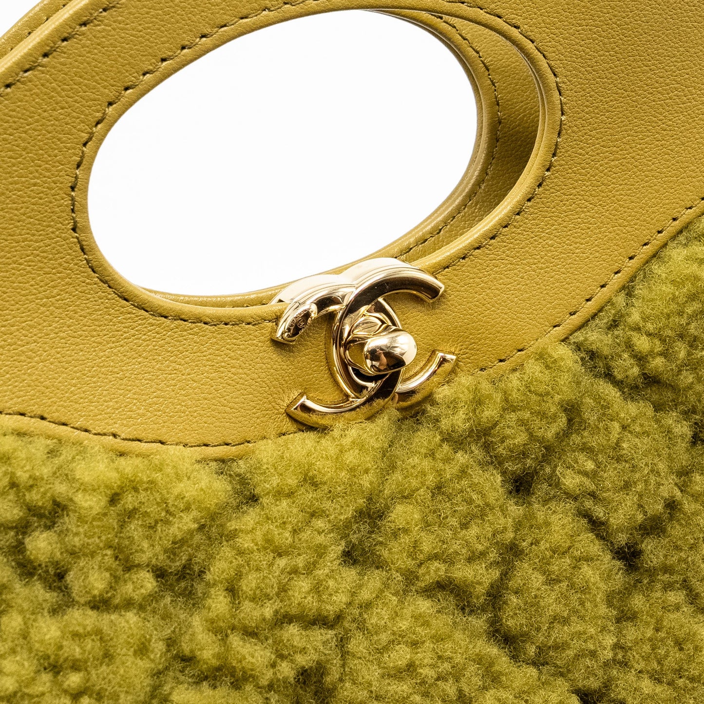Chanel Mini 31 Bag Calfskin/Fur Olive Green L(Microchip)