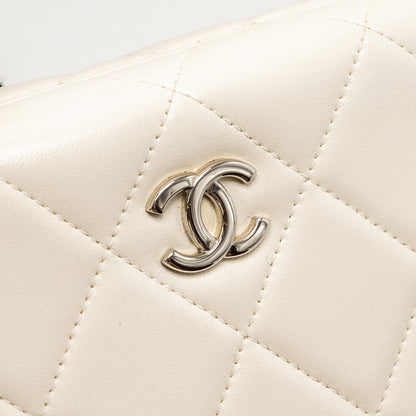 Chanel Metal Bar Clutch Bag Lambskin White