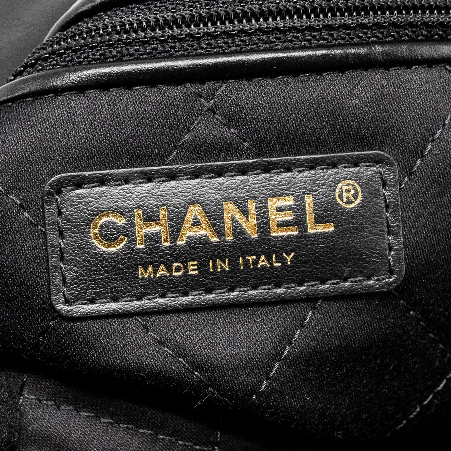 CHANEL Medium 22 Bag Gold Letter Shiny Calfskin Black  (Microchip)