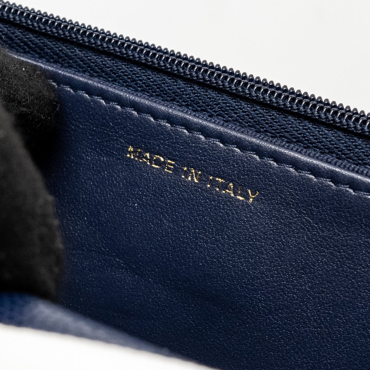 Chanel 22A Twist Your Button Wallet on Chain Caviar Navy  (Microchip)