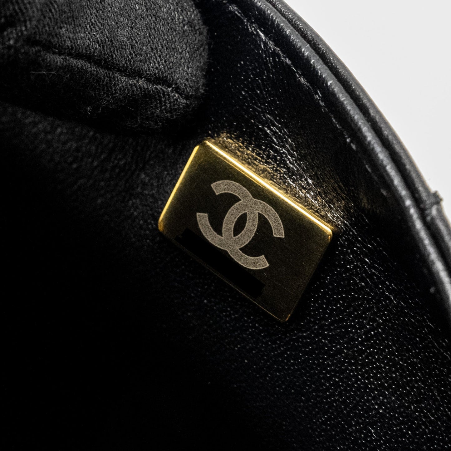 Chanel Mini 2.55 Reissue Chevron Calfskin BLACK  (Microchip)
