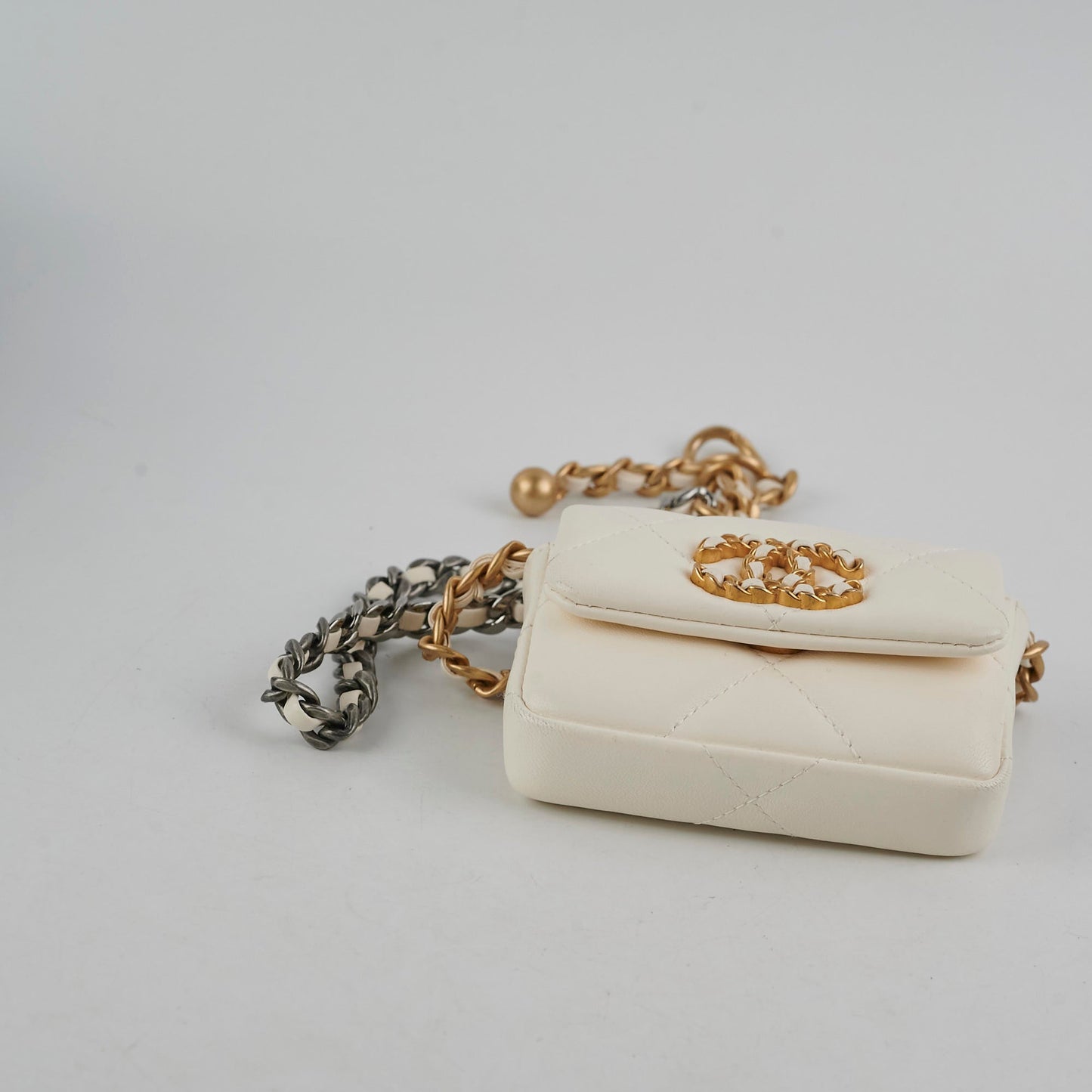 Chanel 19 Coin Purse with Chain White Goatskin