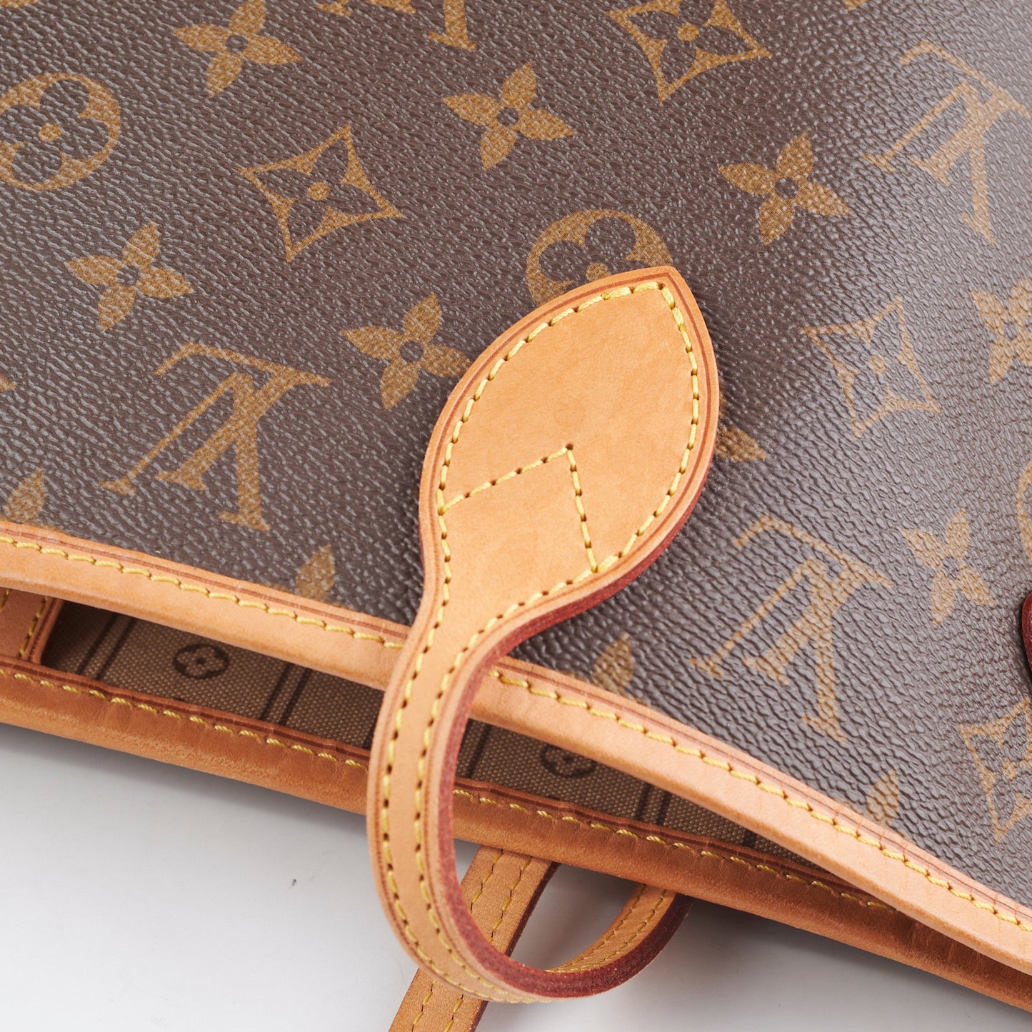 Louis Vuitton Neverfull Monogram MM