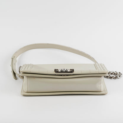 Chanel Boy Old Medium Iridiscent (Light grey)