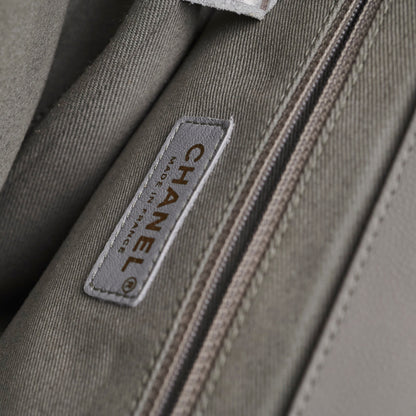 Chanel Medium Business Affinity Grey Caviar