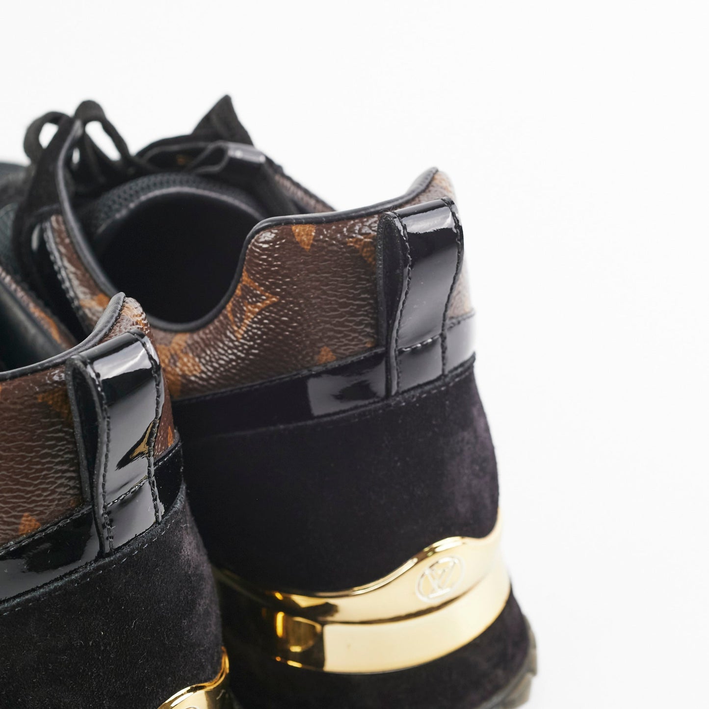 Louis Vuitton Neo Run Away Size 39 Sneakers