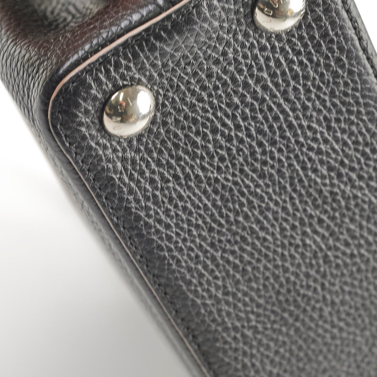 Louis Vuitton Capucines BB Taurillon Black Pink
