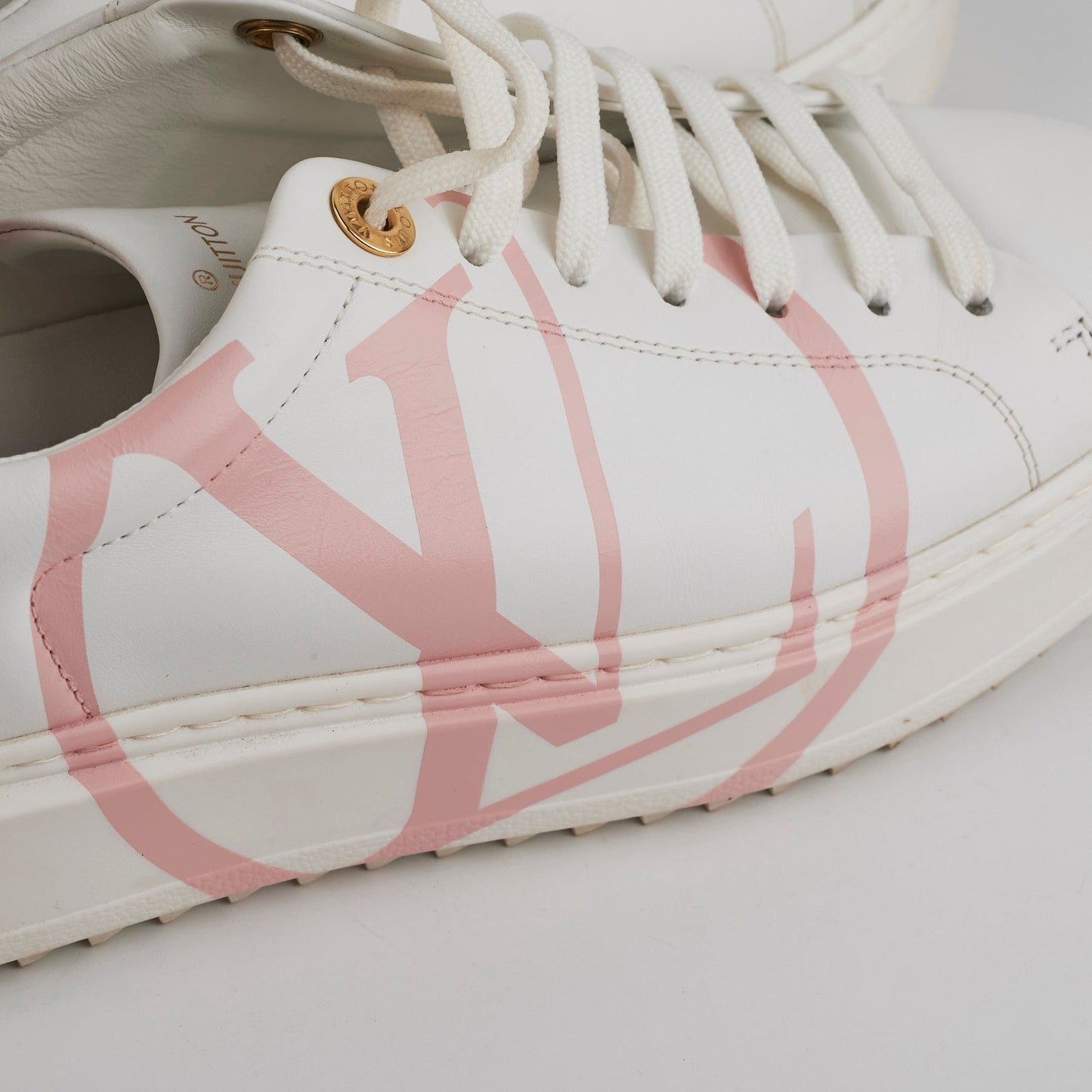 Louis Vuitton Time Out Pink Size 39 Sneakers
