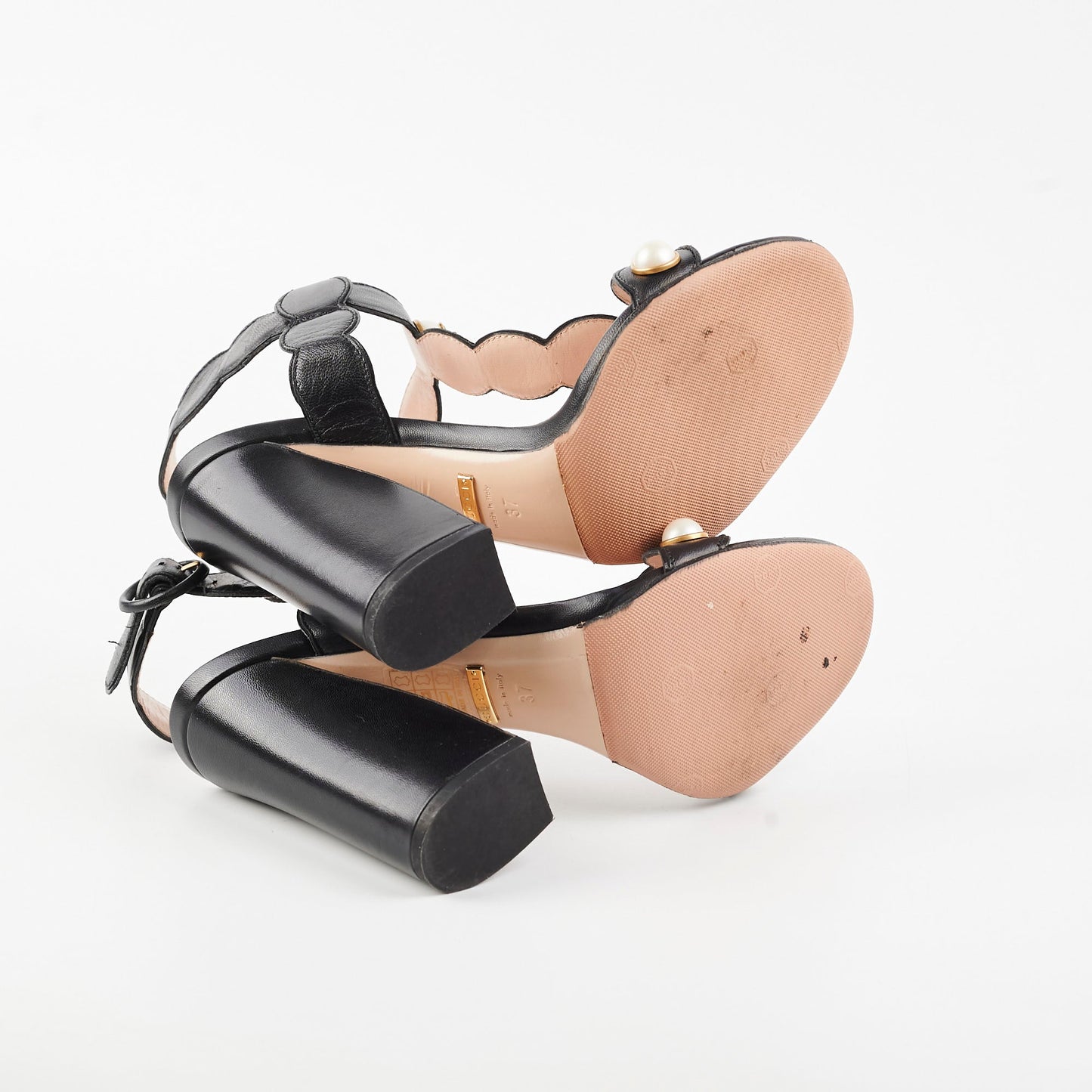 Gucci Pearl Black Heel Size 37