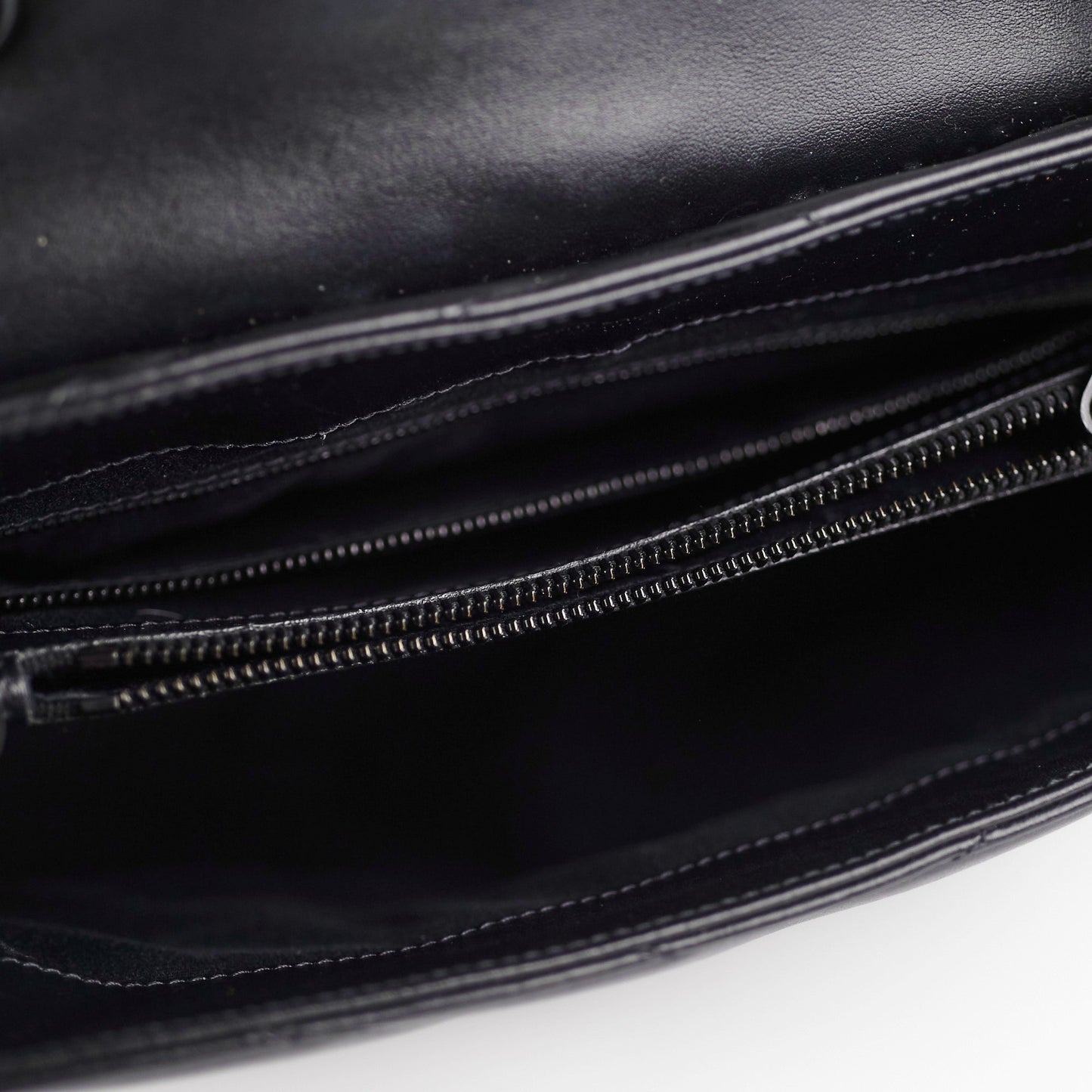 Saint Laurent Loulou Medium So Black