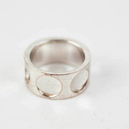 Louis Vuitton White Gold Ring size 53