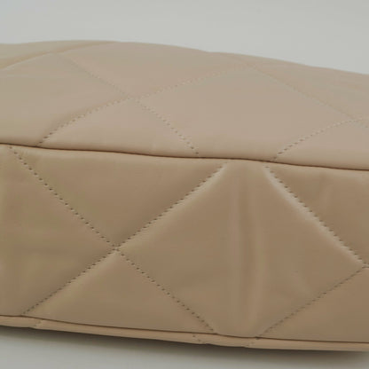 Chanel Medium 19 Beige