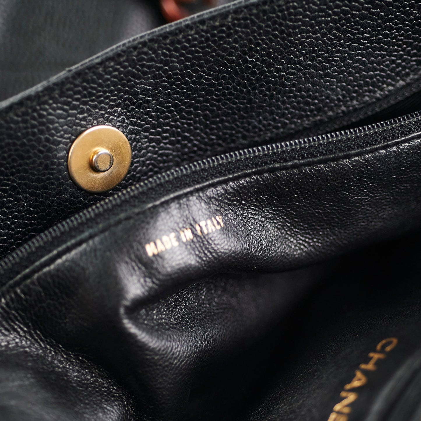 Chanel Caviar Vintage Tortoise Shell Chain Black Tote Bag Black