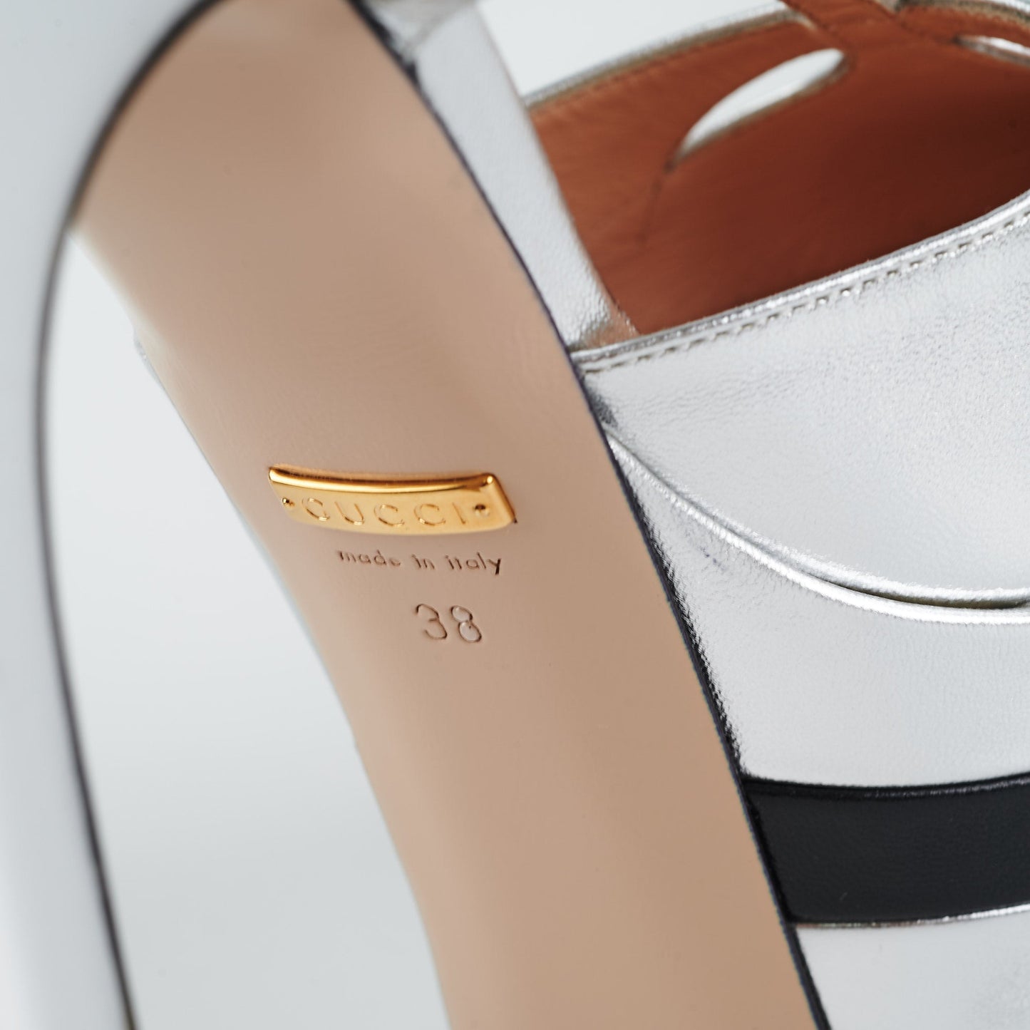 Gucci Platform Heel 38 Silver Black