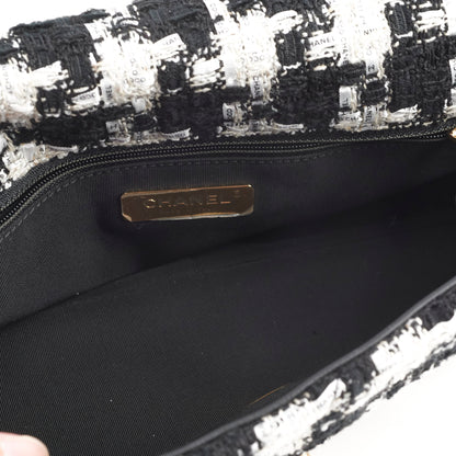 Chanel 19 Tweed Medium/Large 2020