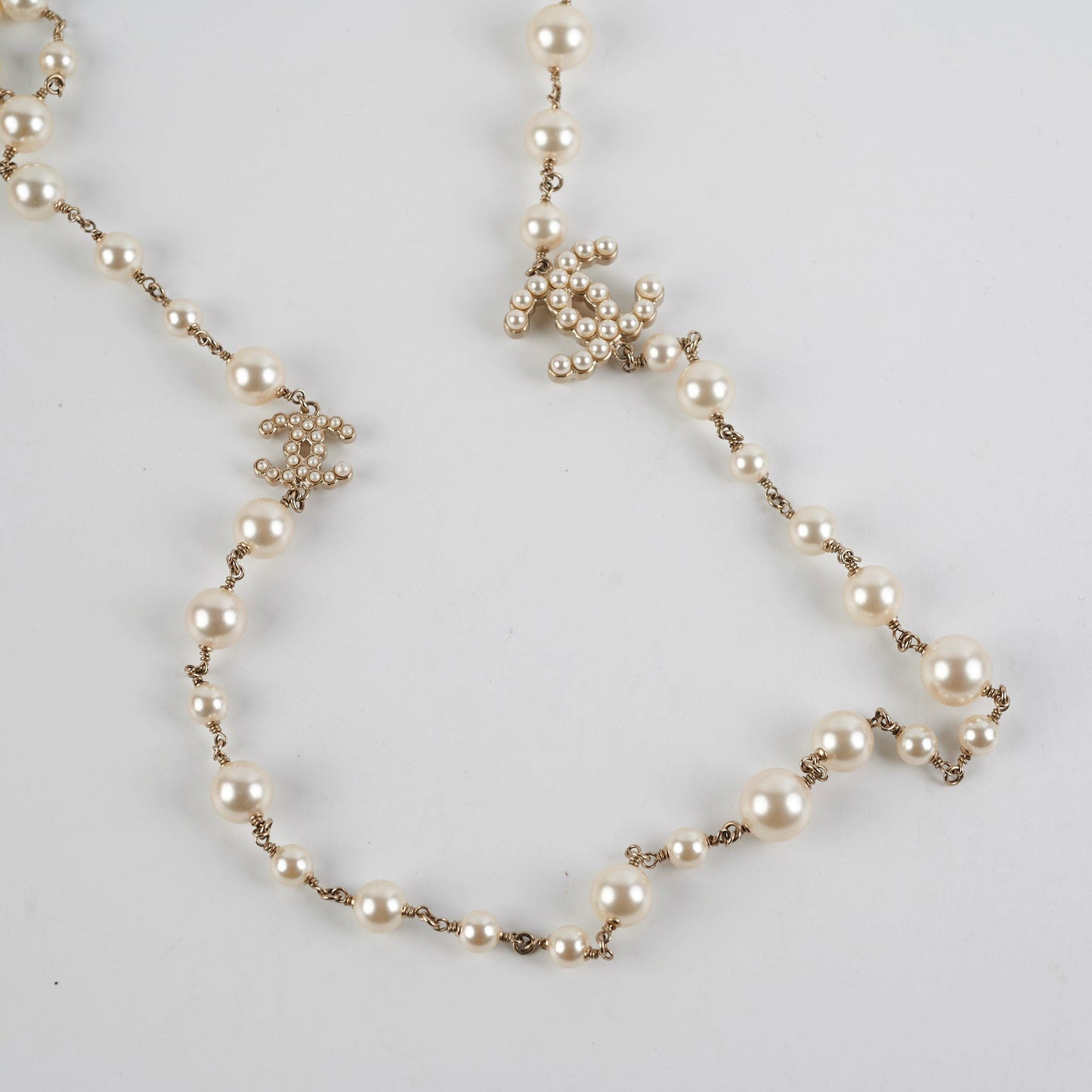 Chanel Long Necklace Pearls (Costume Jewellery)