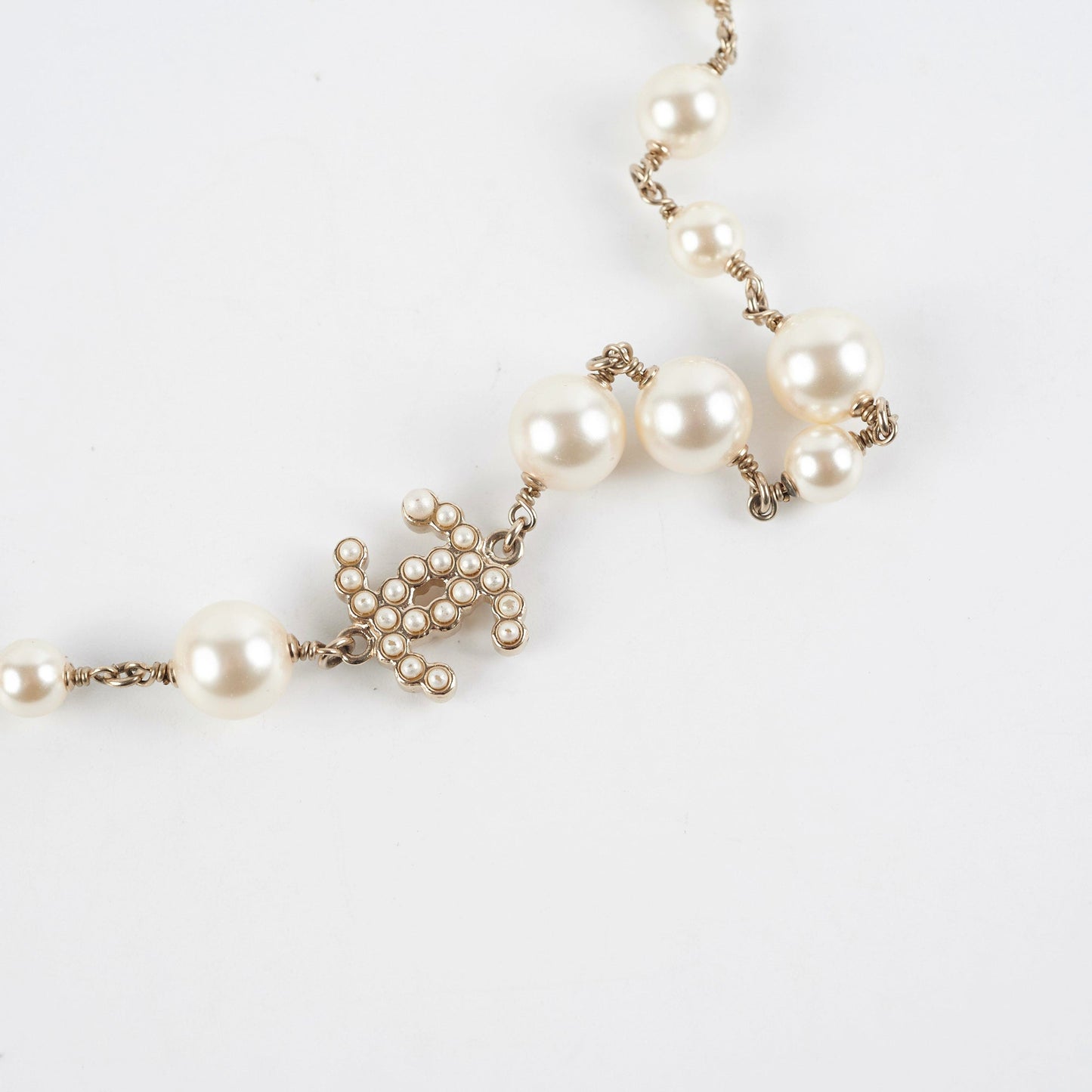 Chanel Long Necklace Pearls (Costume Jewellery)