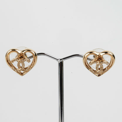 HOLD BC Chanel CC Logo Heart Earrings
