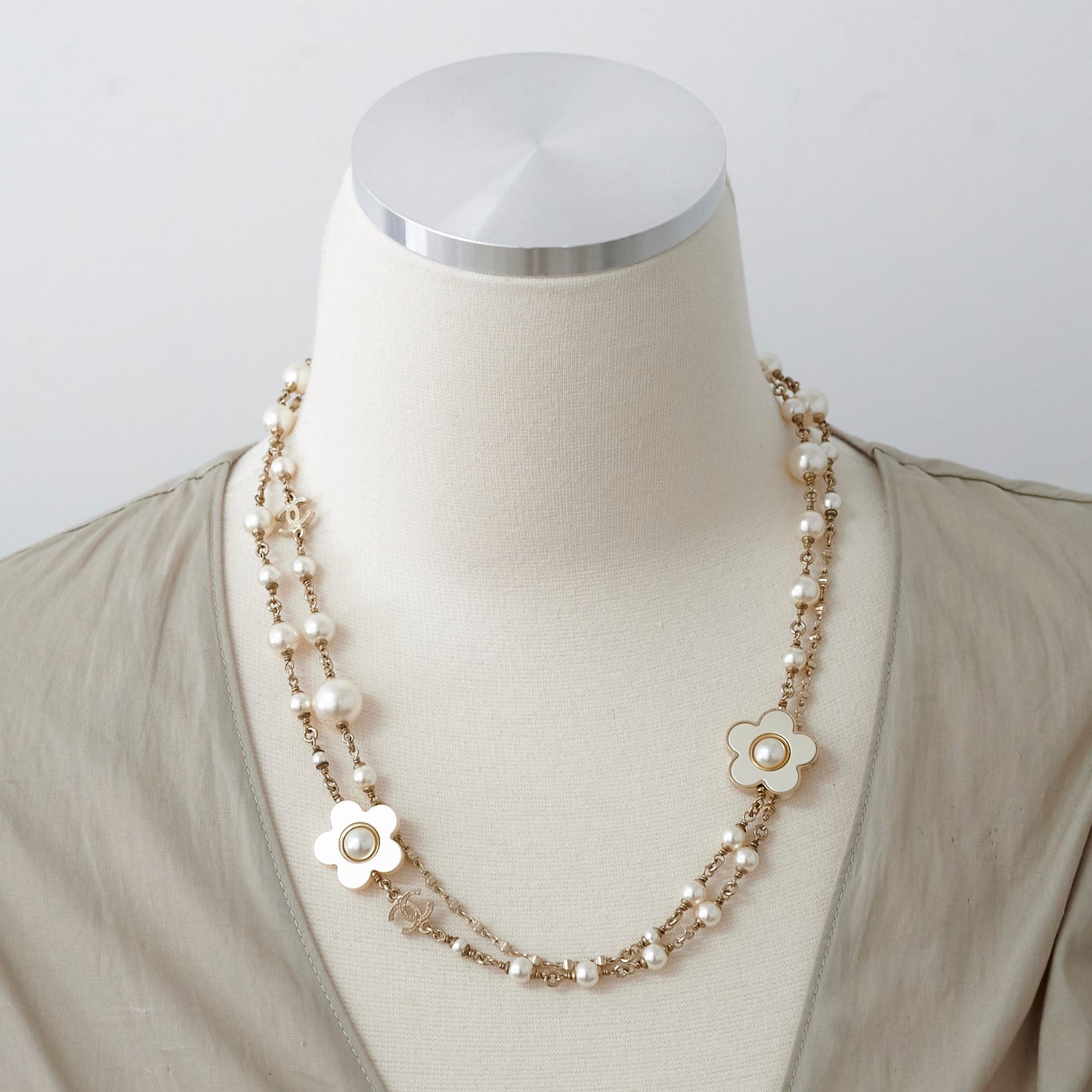 Chanel Flower Long Pearl Necklace Costume Jewellery