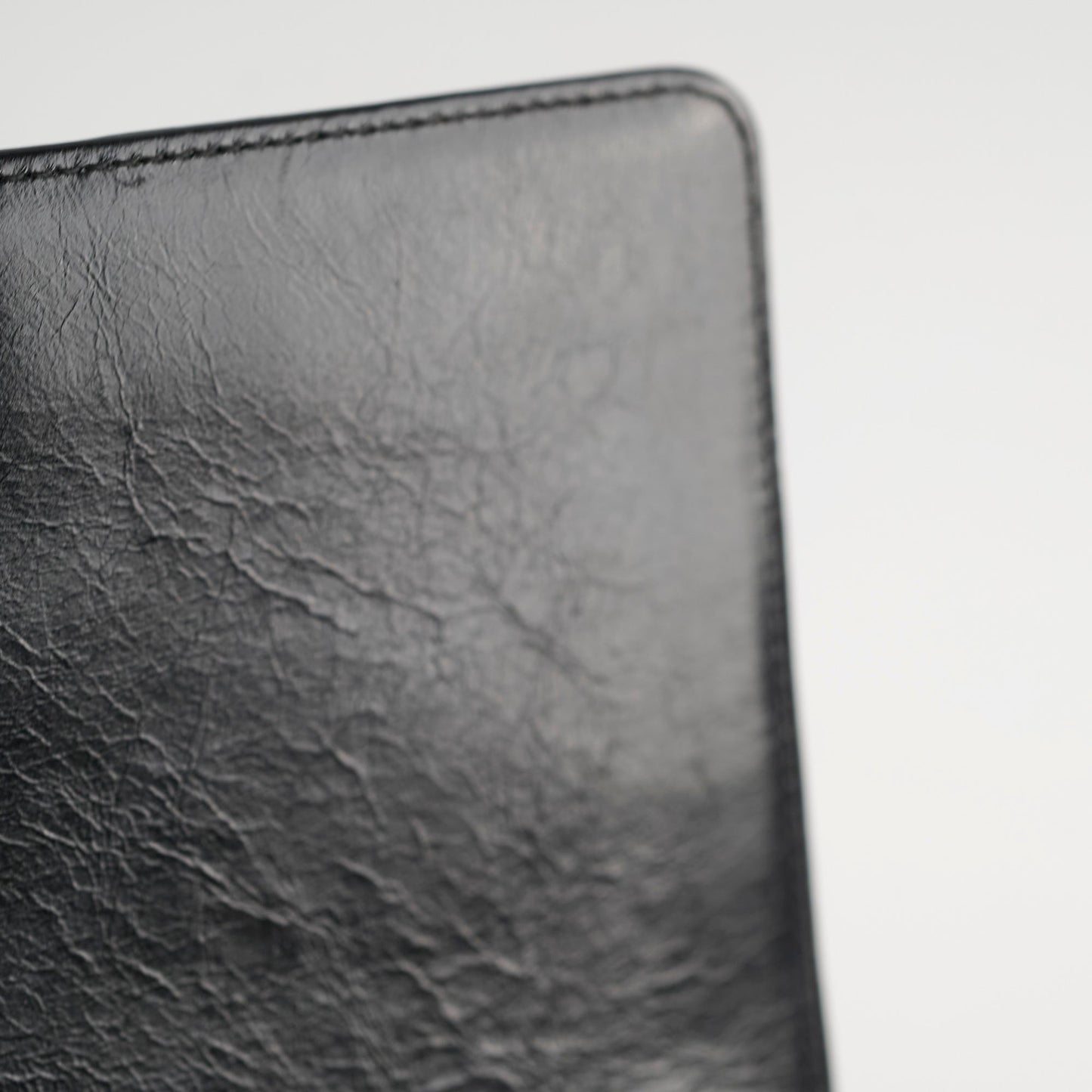Chanel Old Medium Boy Shiny Calfskin Black - Series 17