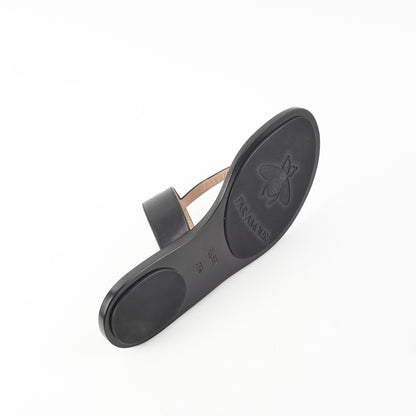 Gucci Thong GG Sandals Black