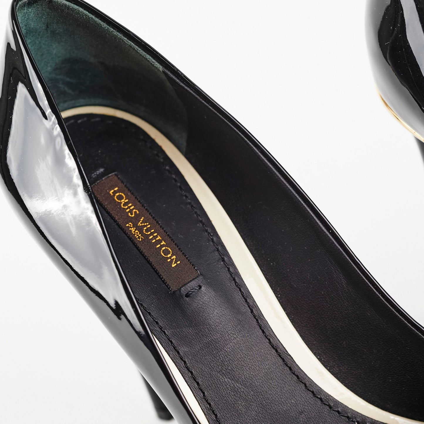 Louis Vuitton Patent Heels Black Size 39