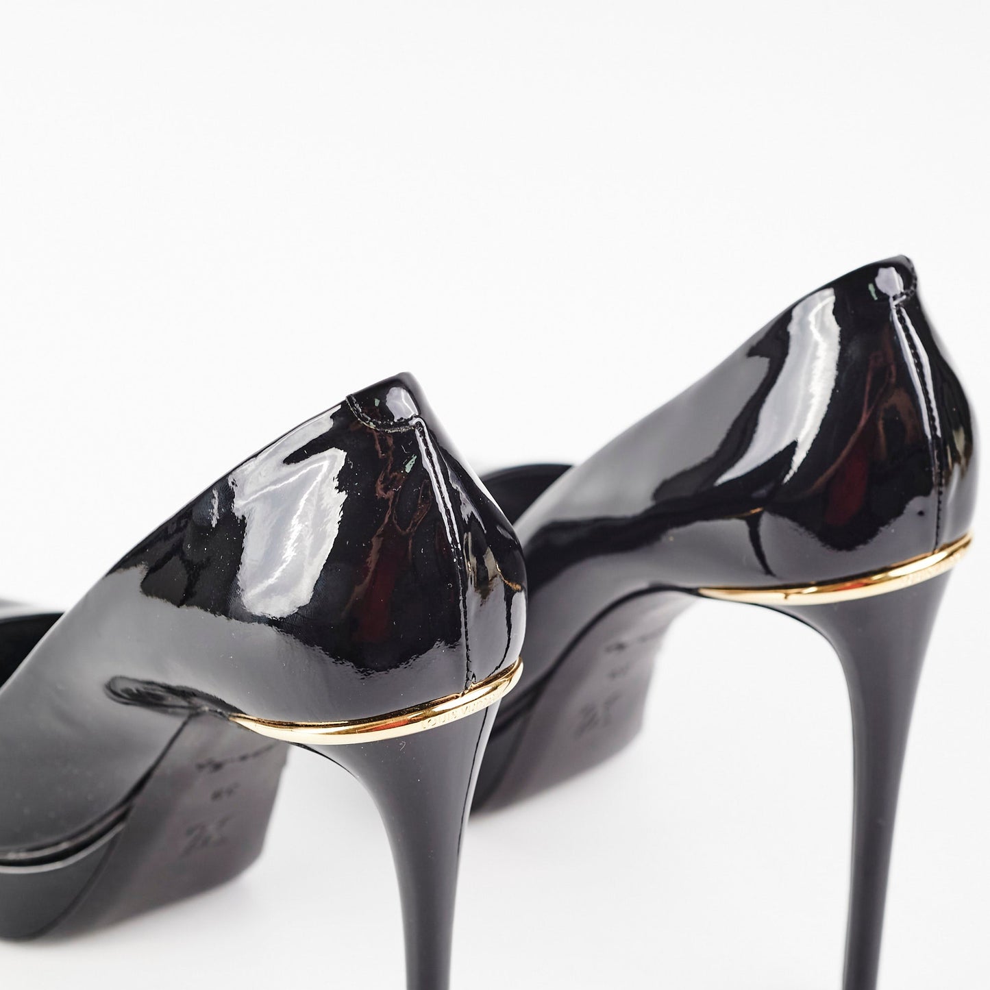 Louis Vuitton Patent Heels Black Size 39