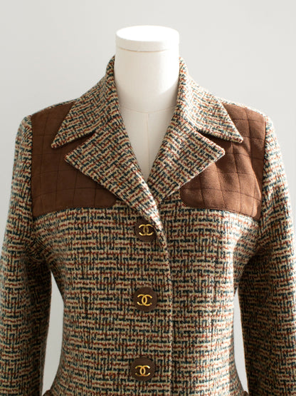 Chanel Vintage F/W 1992 English Tweed Suede Brown CC Gold Runway Jacket