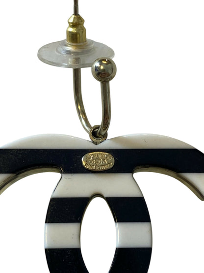 Rare Chanel 05A Large Oversized Black White Striped Resin Pearl Enamel CC Brooch & Earrings Set