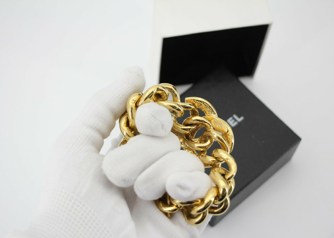 Chanel Vintage 94P Gold-plated CC Wave Rotating Lock Bracelet