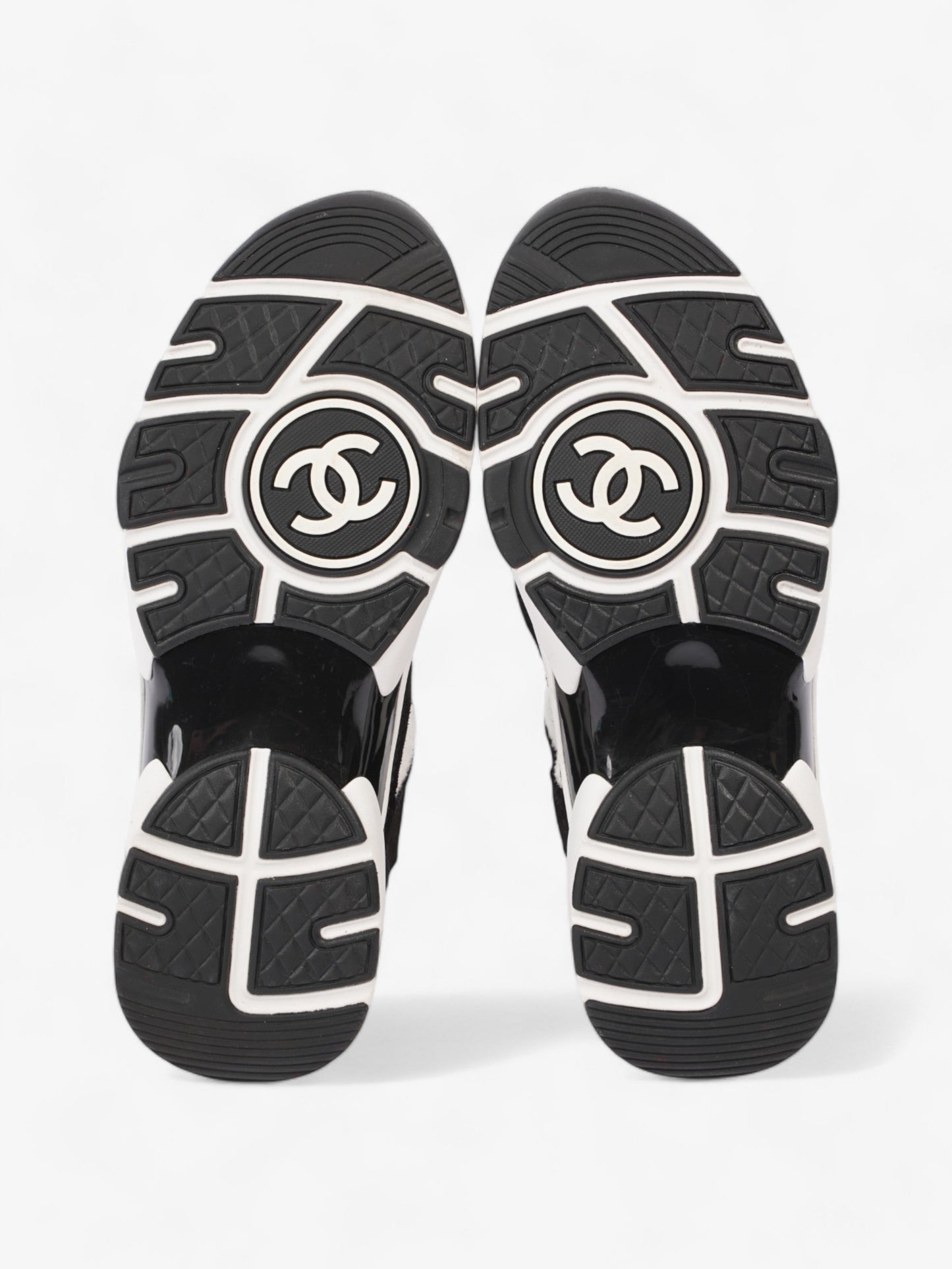 Chanel CC Logo Sneakers Black / White Fabric EU 38 UK 5