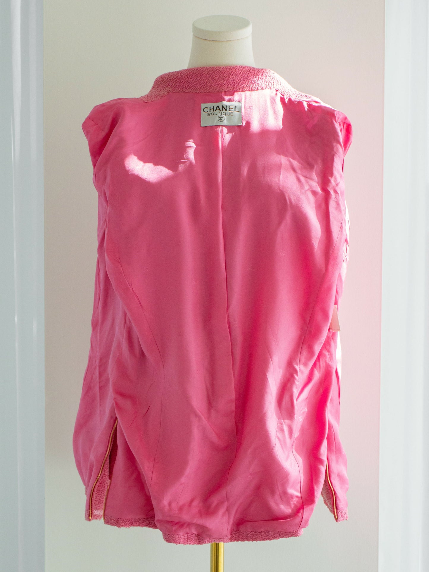 Chanel Vintage Spring/Summer 1995 Pink Barbie Gold Zip Tweed 95P Jacket