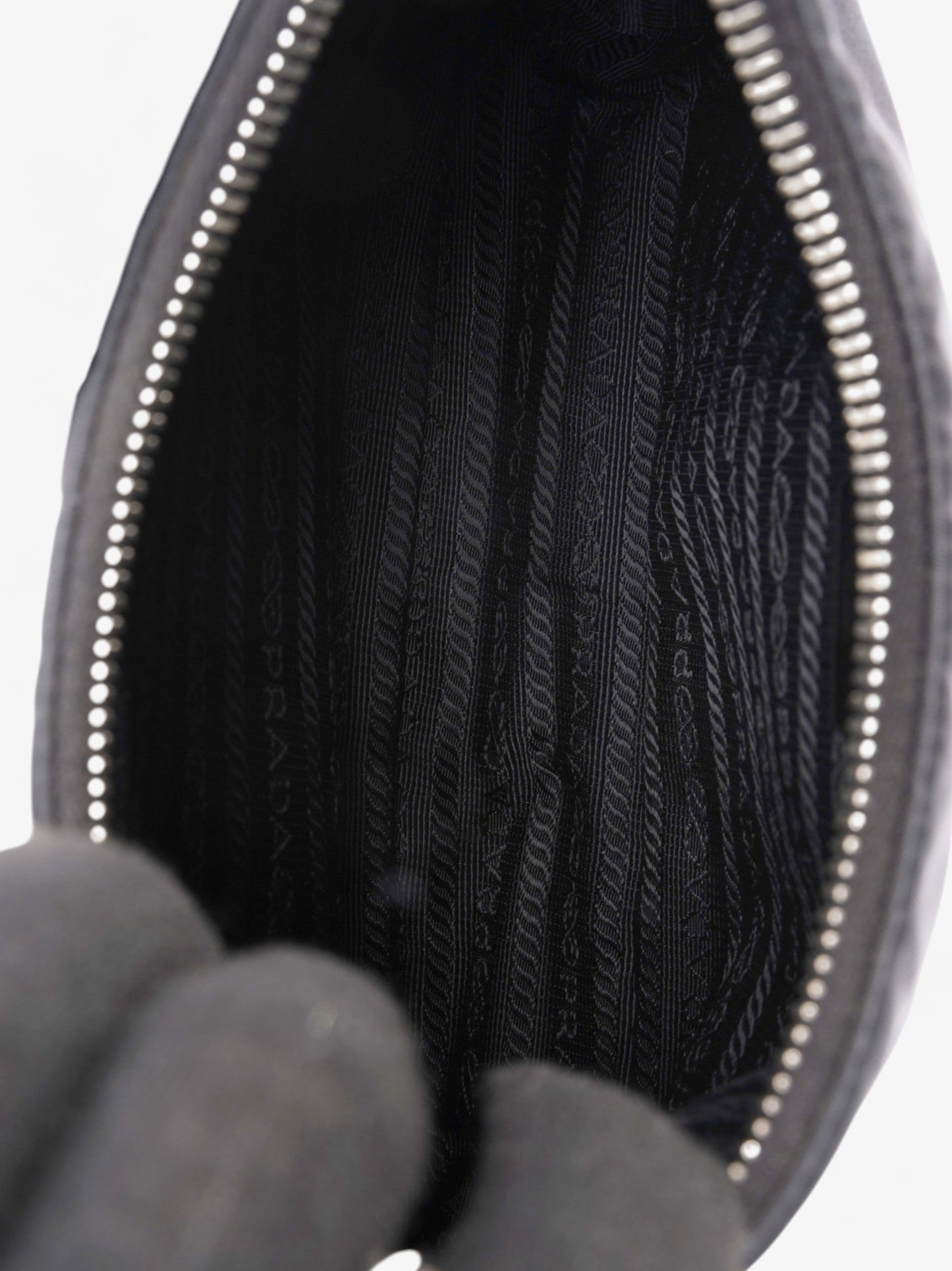 Prada Re-Edition 2005 Black Re Nylon