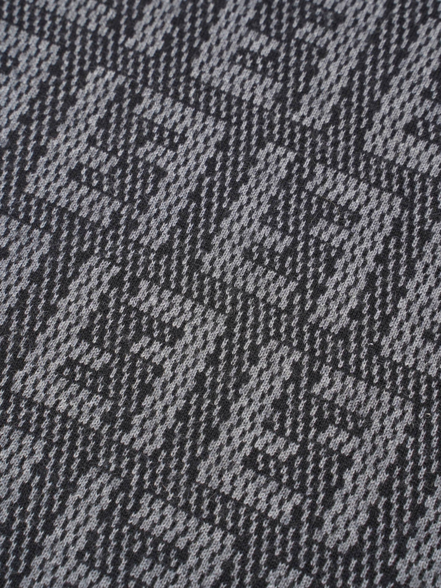 Fendi Logo Pattern Scarf Black / Grey Wool