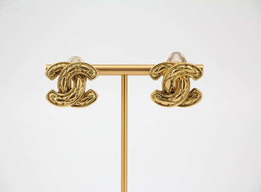 Chanel Vintage 1986 Gold-plated Diamond Quilting Bird Series Clip-on Earrings