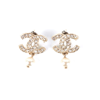 Chanel Earrings CC Pearls Drop (Costume Jewellery)