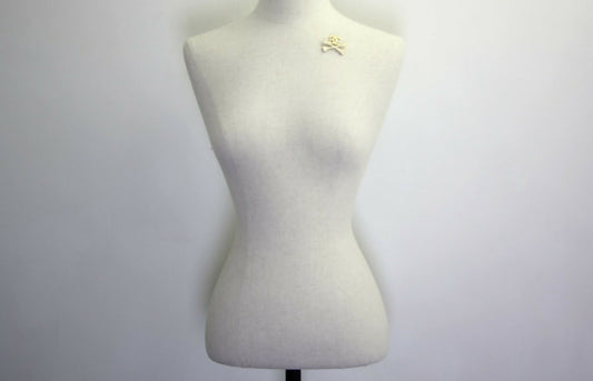 Chanel Vintage 03P Enamel White Skull Brooch