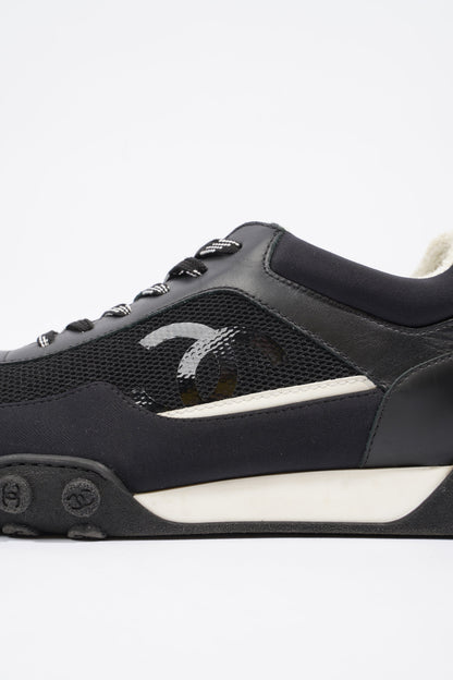 Chanel Low Top Sneaker Black / Navy Mesh EU 43 UK 9
