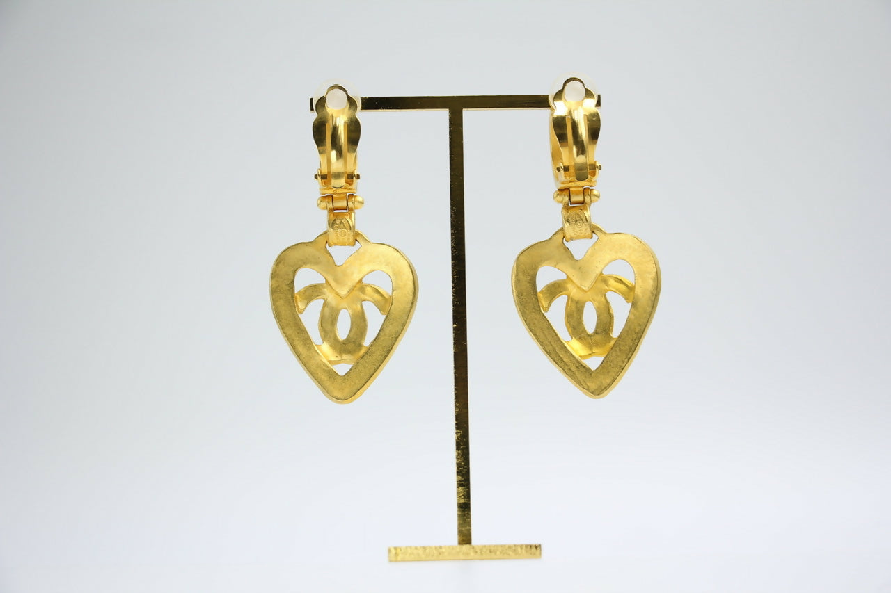Chanel Vintage 95P Gold-plated Heart-shaped Dangle Clip-on Earrings