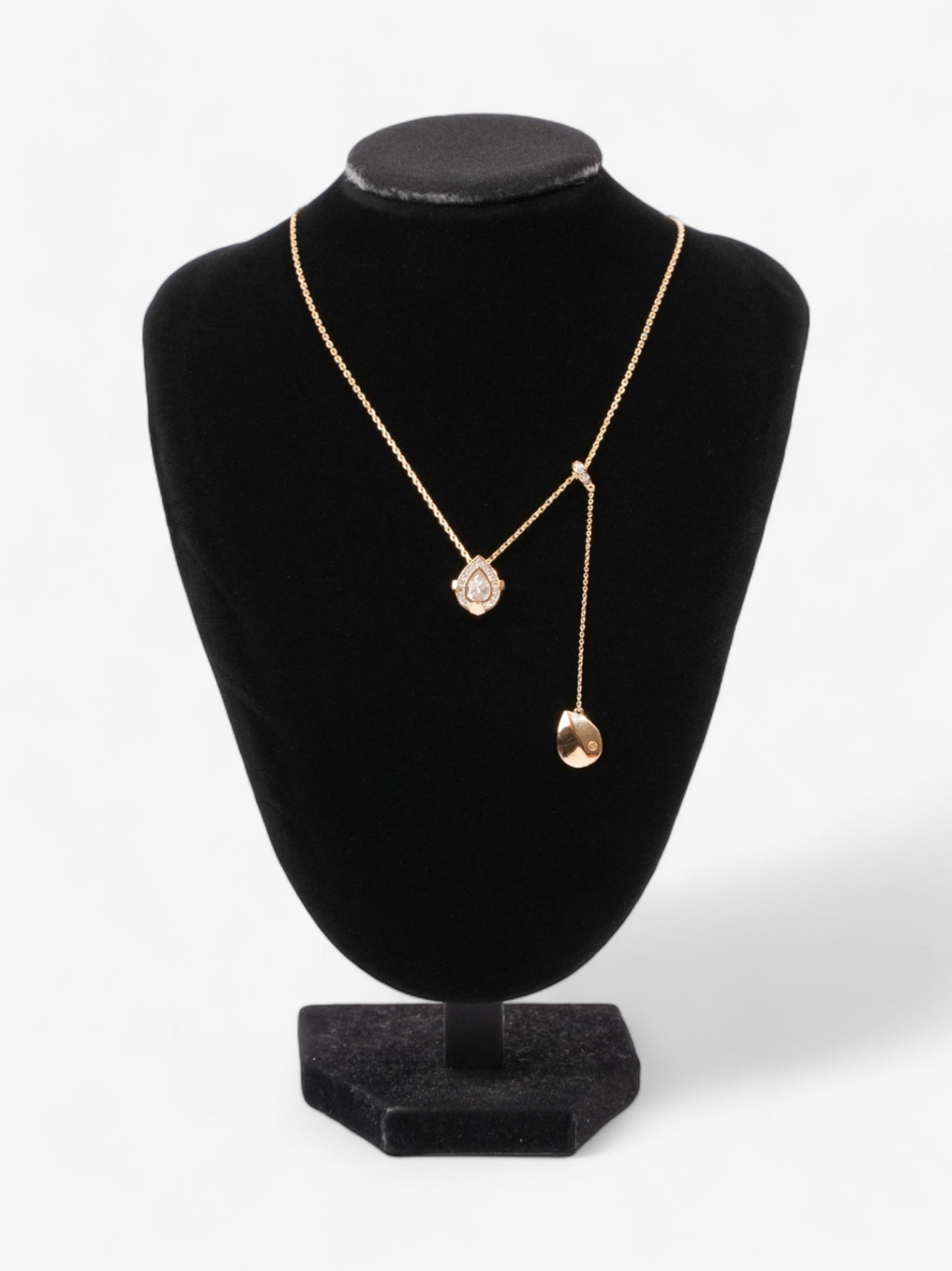 Burberry Shield Pendant Necklace Gold Gold Plated