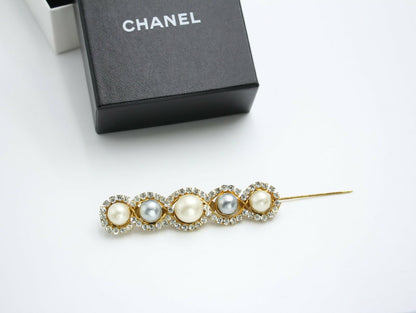 Chanel Vintage 1971-80 Rhinestone & Imitation Pearl Gray Hairpin