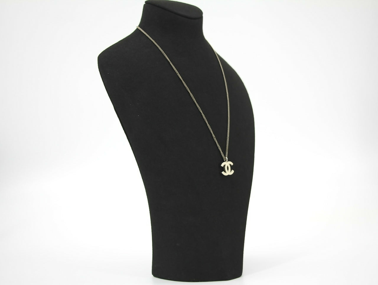 Chanel Vintage 02C Enamel White CC Necklace