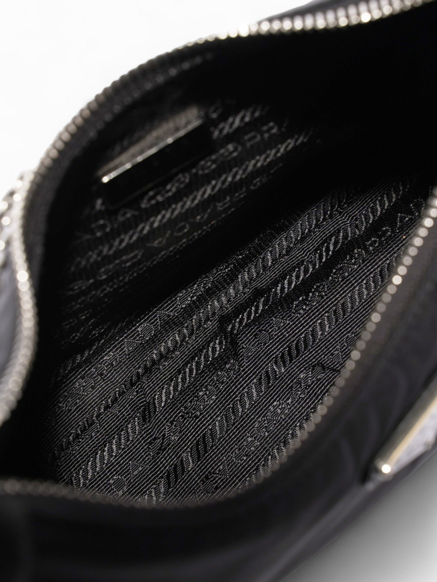 Prada Re-Edition 2005 Black Re Nylon